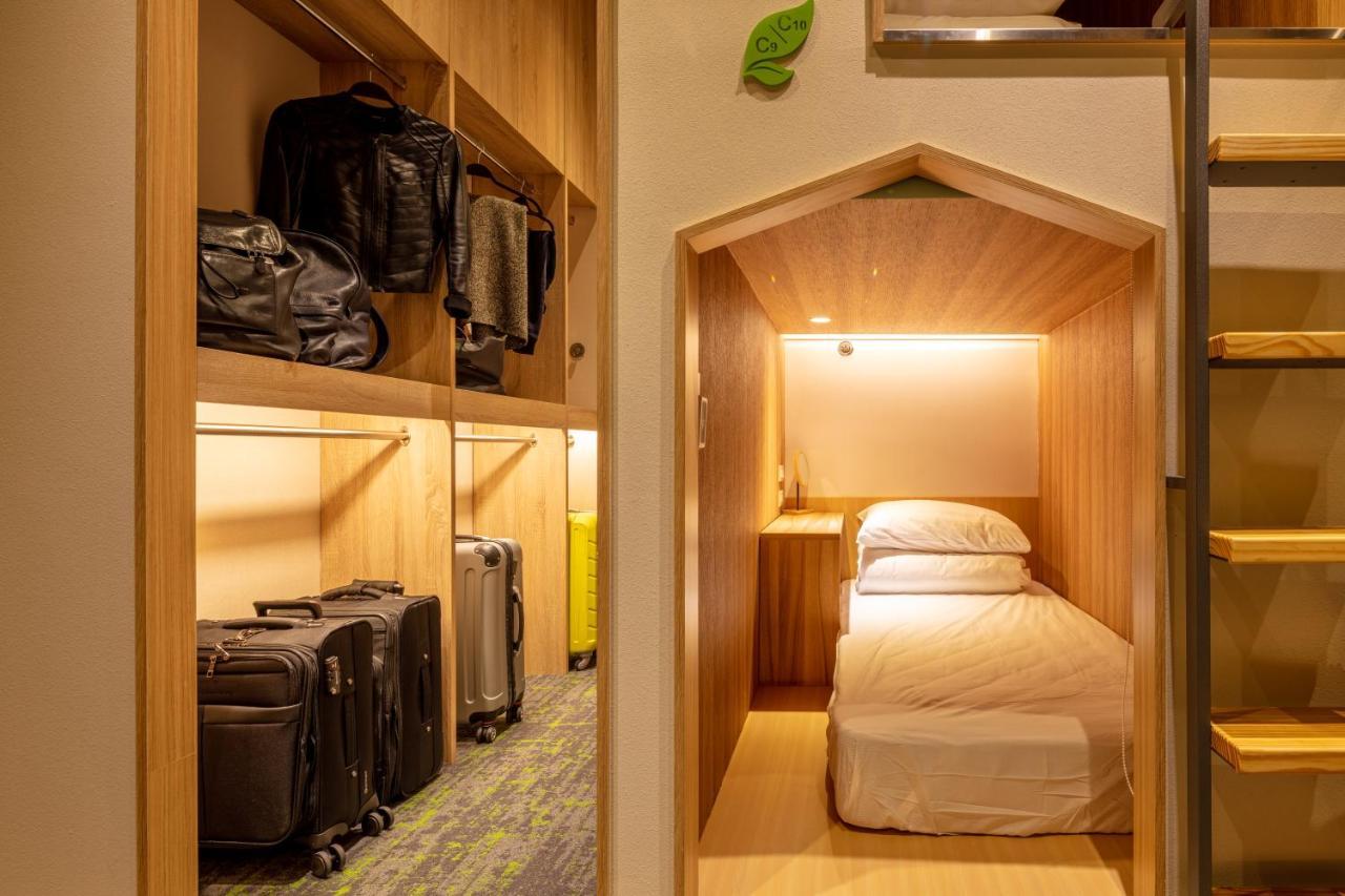 Cho Stay Capsule Hotel-Taoyuan Airport T2 Exterior photo